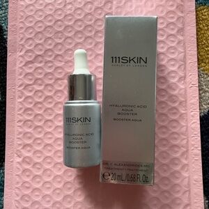 111SKIN Hyaluronic Acid Aqua Booster - Silver and White